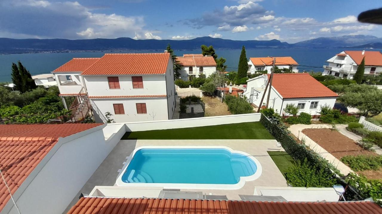 Apartments Mihovilovic - 50 M From Beach Slatine Esterno foto