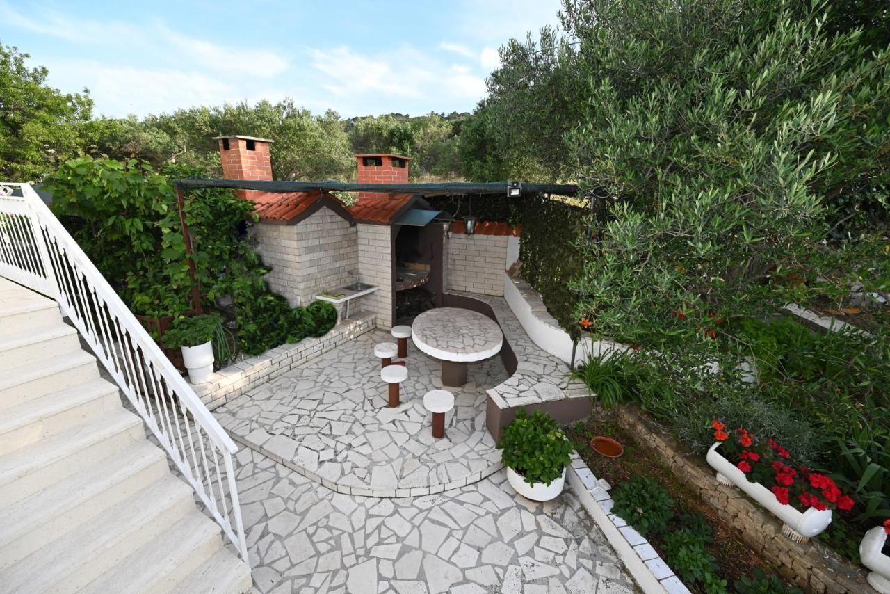 Apartments Mihovilovic - 50 M From Beach Slatine Esterno foto