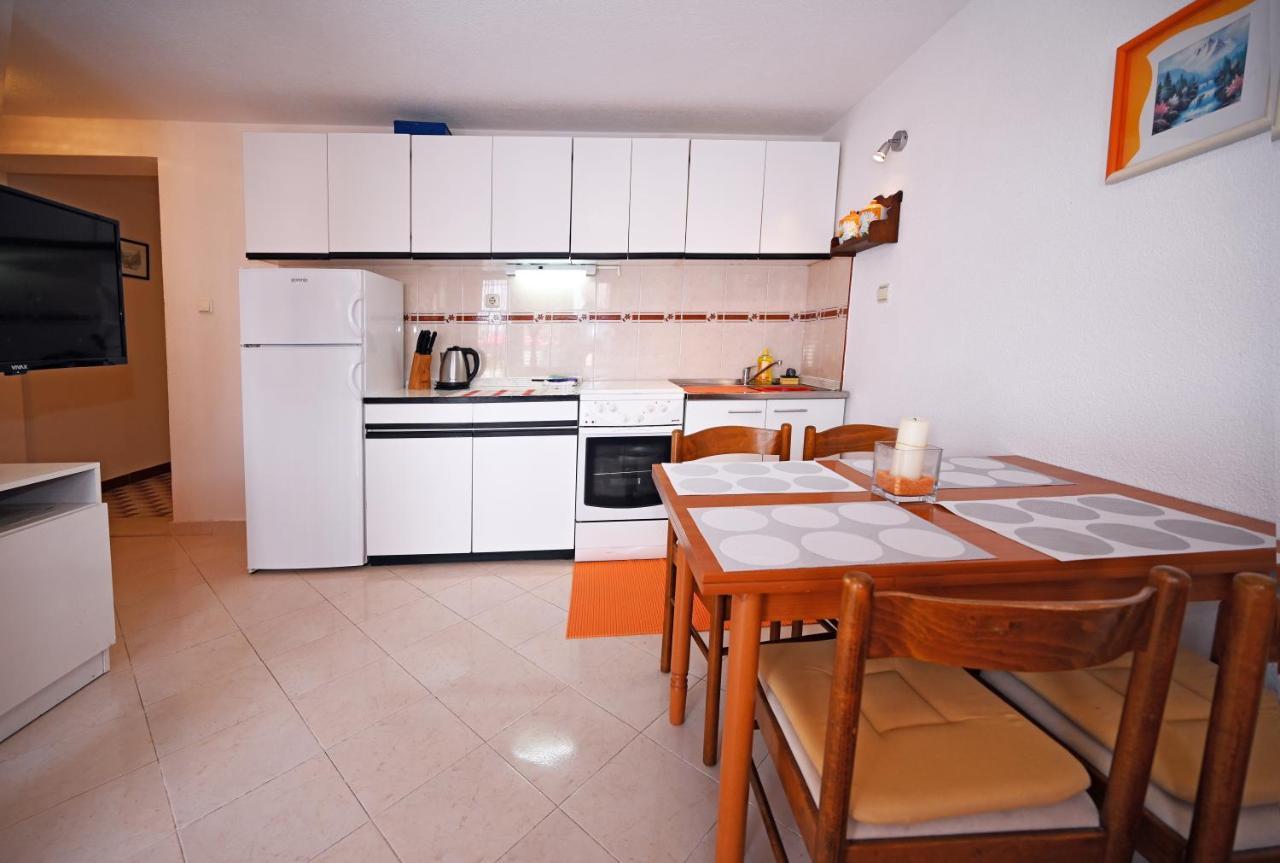 Apartments Mihovilovic - 50 M From Beach Slatine Camera foto