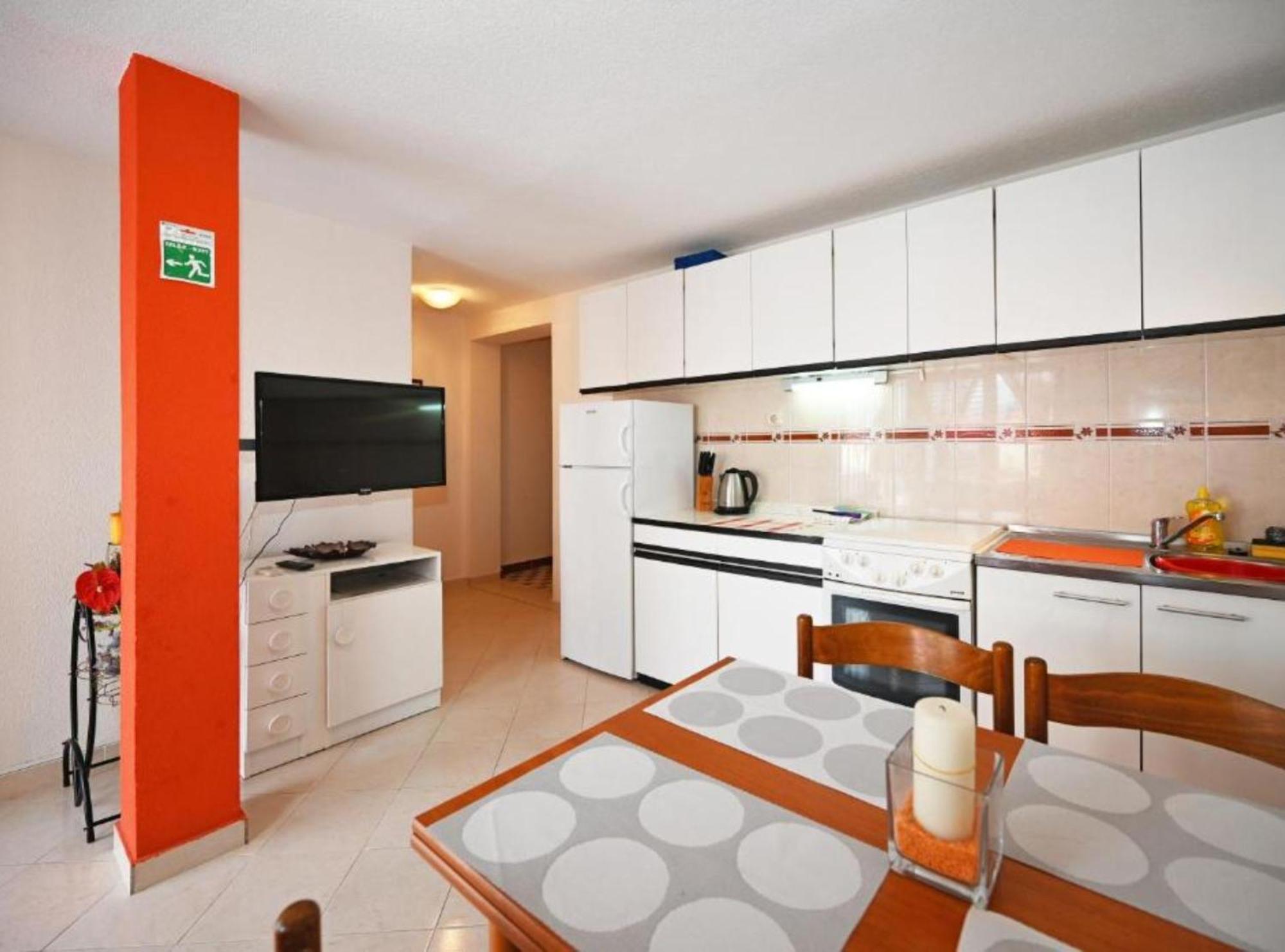 Apartments Mihovilovic - 50 M From Beach Slatine Esterno foto