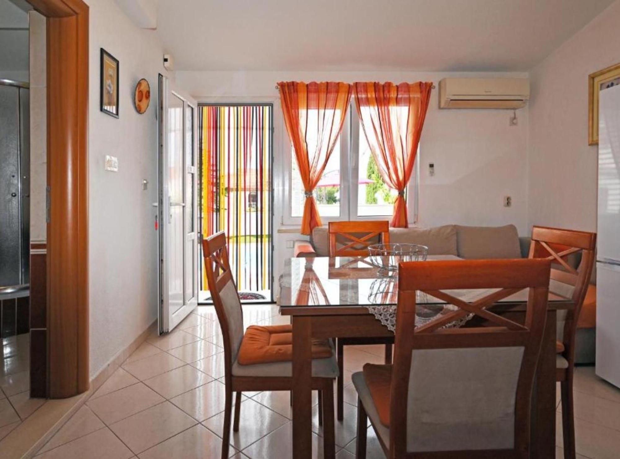 Apartments Mihovilovic - 50 M From Beach Slatine Esterno foto