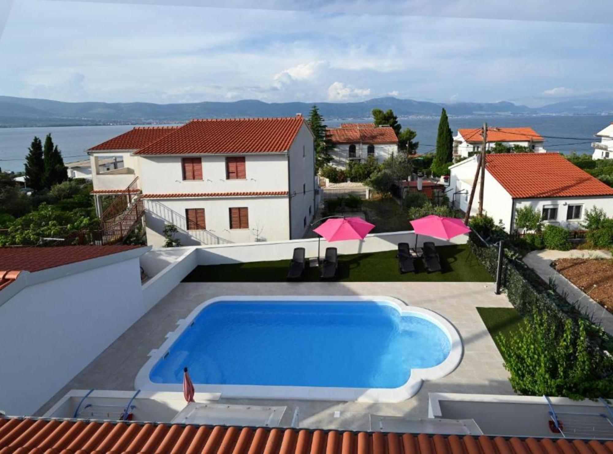 Apartments Mihovilovic - 50 M From Beach Slatine Esterno foto