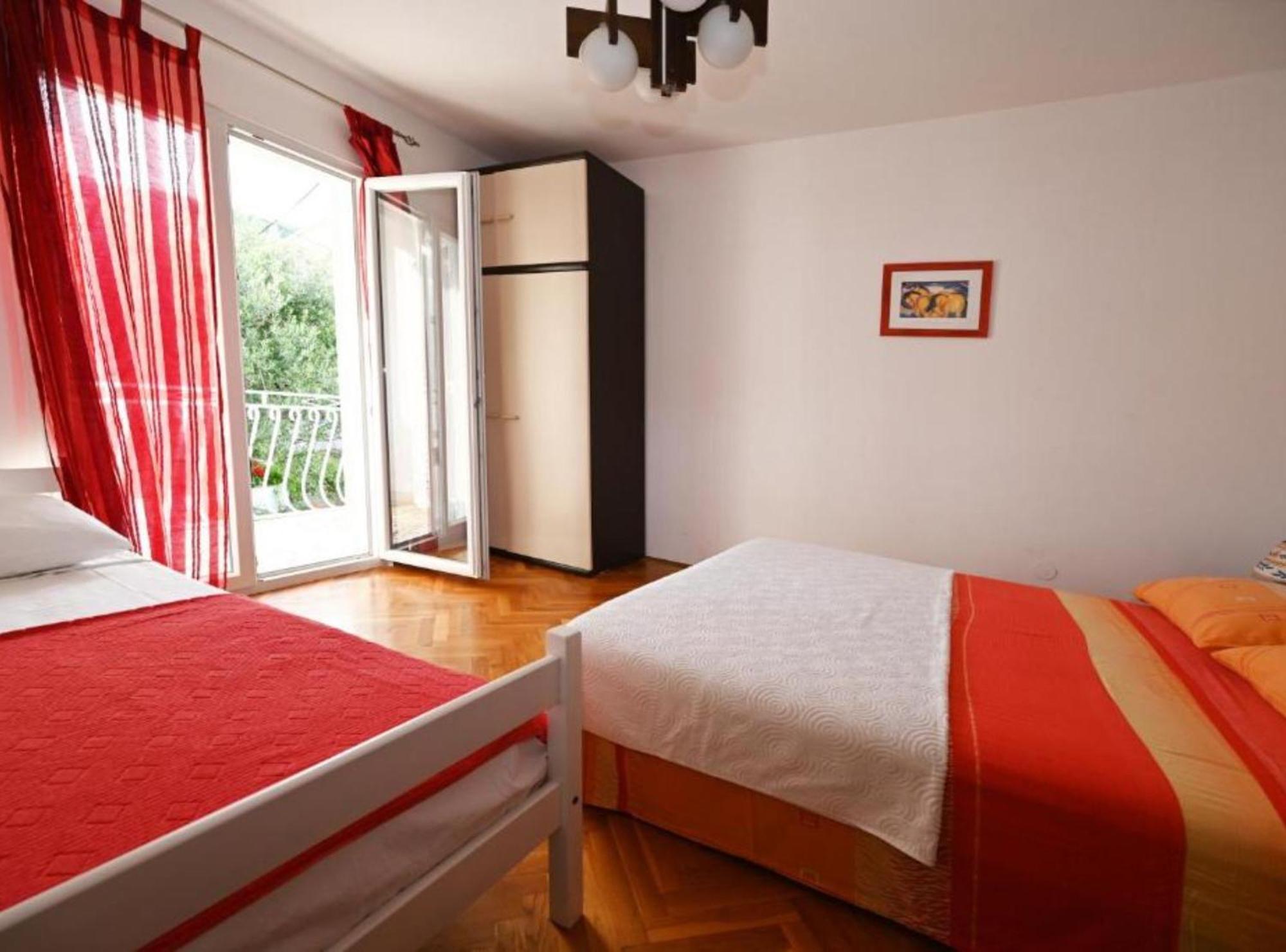 Apartments Mihovilovic - 50 M From Beach Slatine Esterno foto