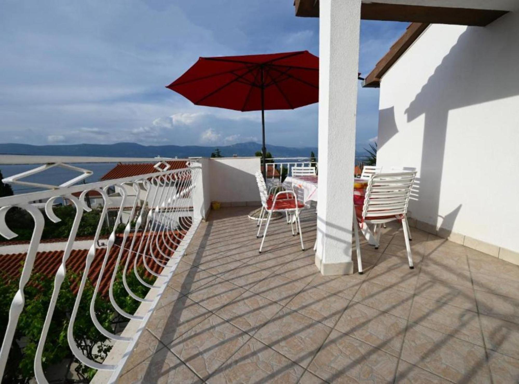 Apartments Mihovilovic - 50 M From Beach Slatine Esterno foto