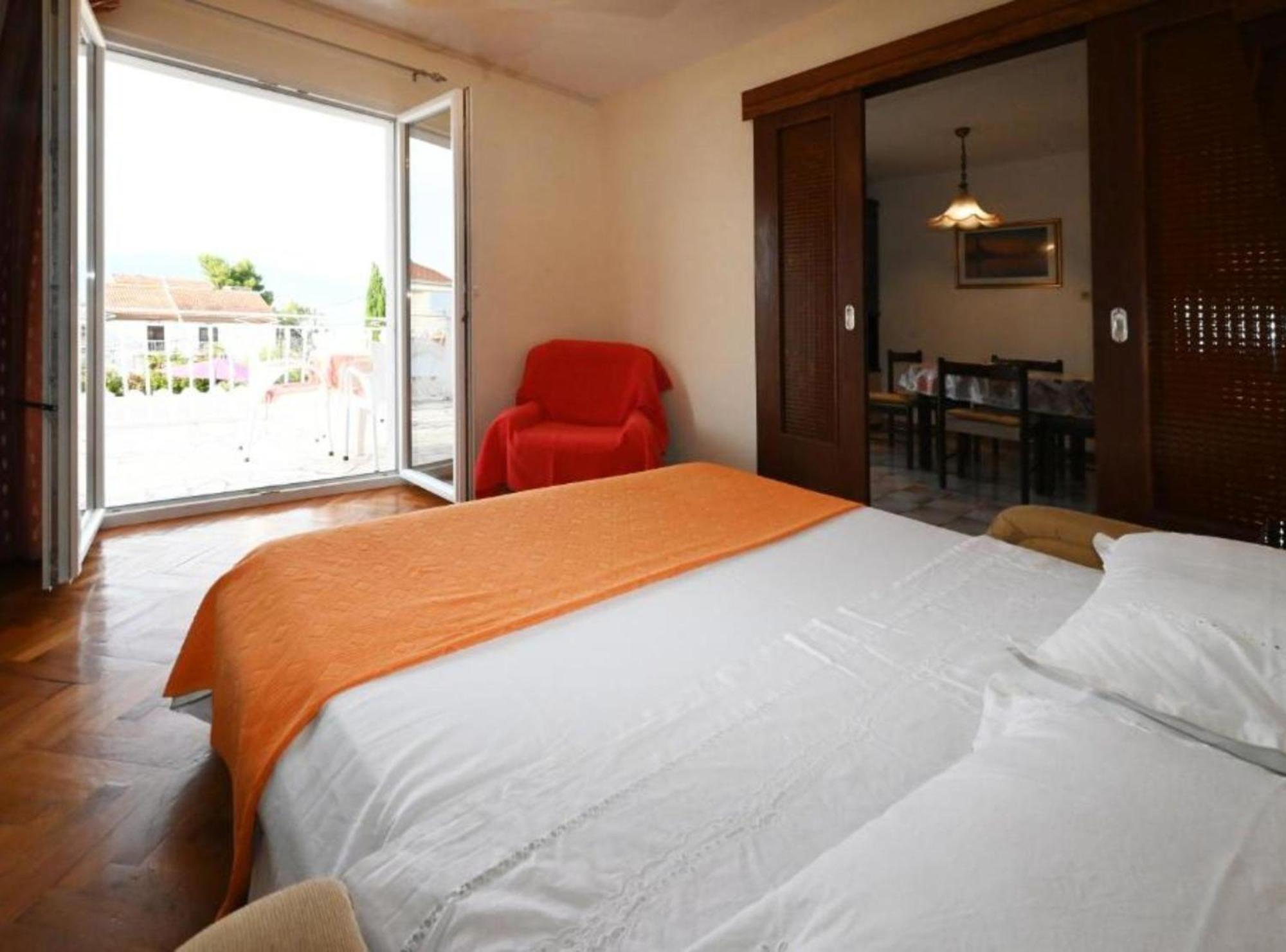 Apartments Mihovilovic - 50 M From Beach Slatine Esterno foto